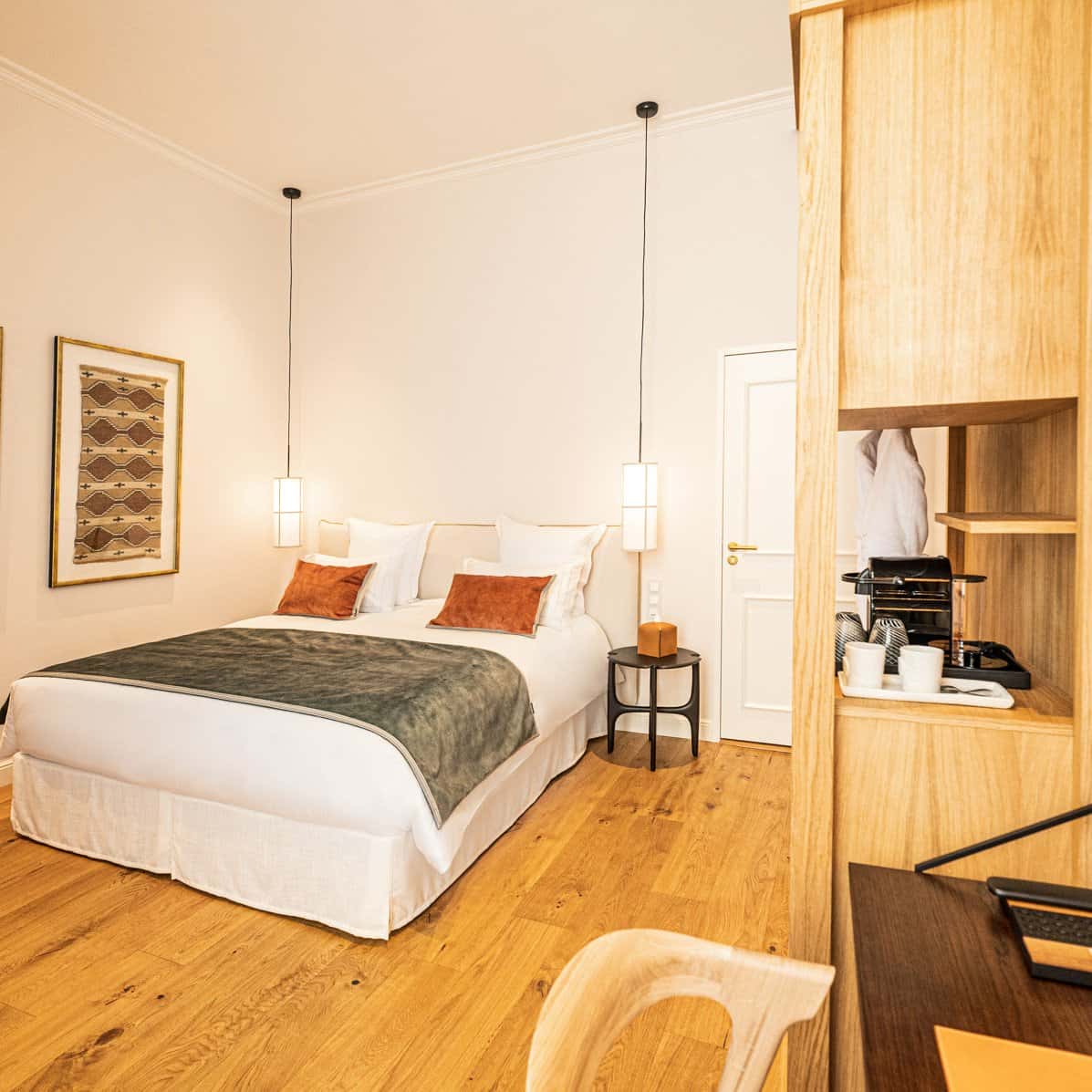 Pool-Side Room — photo 1