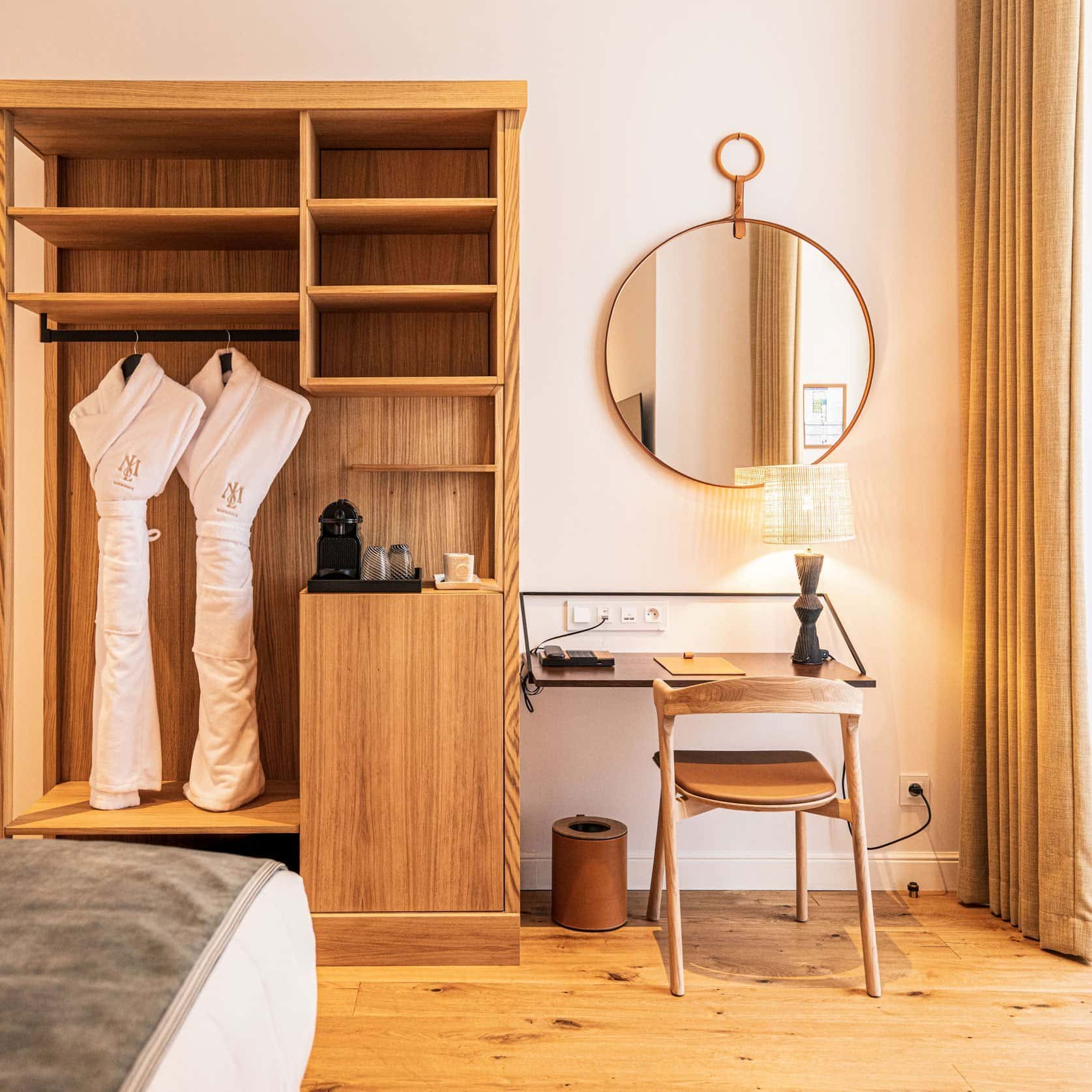 Pool-Side Room — photo 2